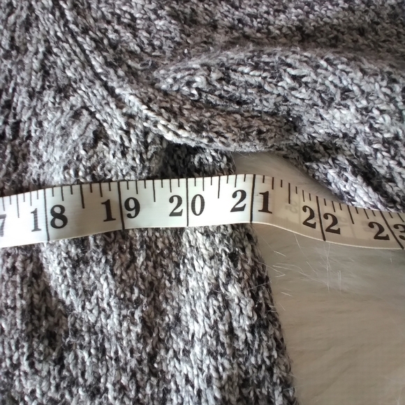 Laura Scott button down sweater - Picture 8 of 10